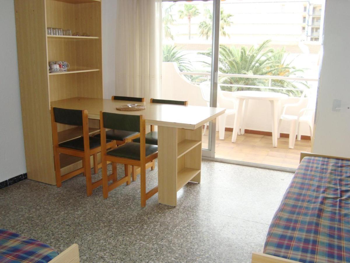 Alpen1 Voramar Apartman Peñíscola Szoba fotó